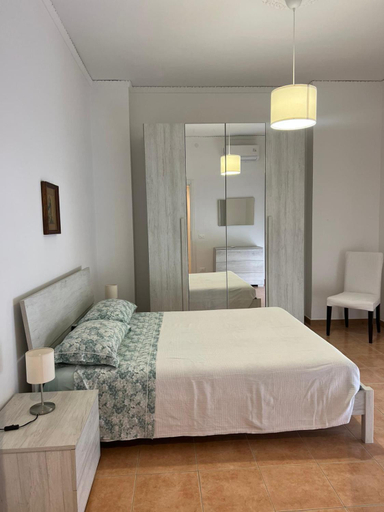 Others 3, Ladispoli Suite, Roma