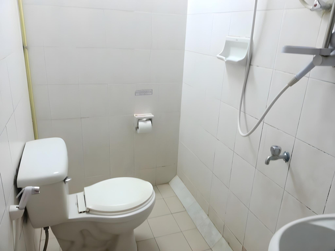 Bathroom 3, Souvanna Hotel, Vientiane