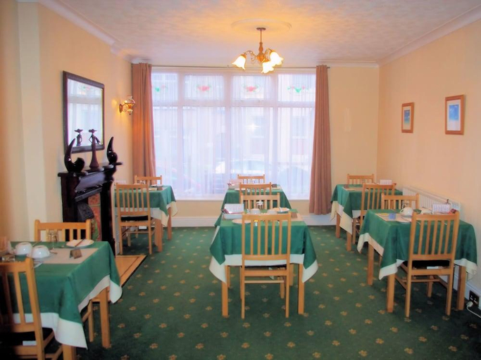 Food & Drinks 4, Trevellis Bed and Breakfast, Cornwall