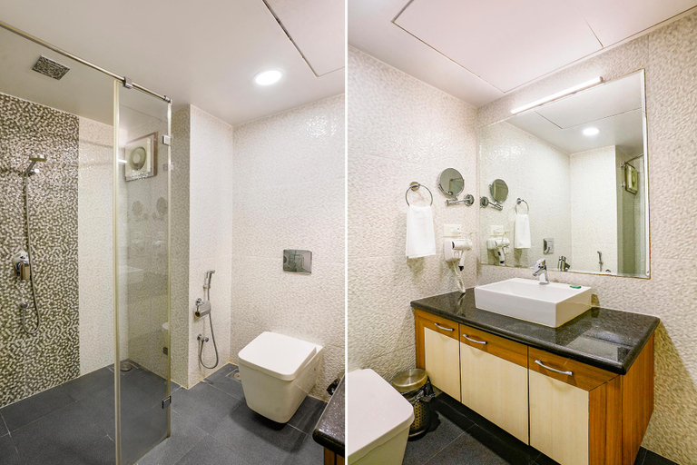 Bathroom, Fabhotel Prestige, North Goa