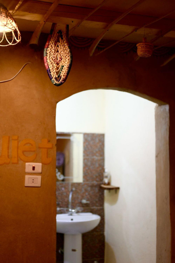 Bathroom 3, Bedouin Lodge Luxor, Luxor