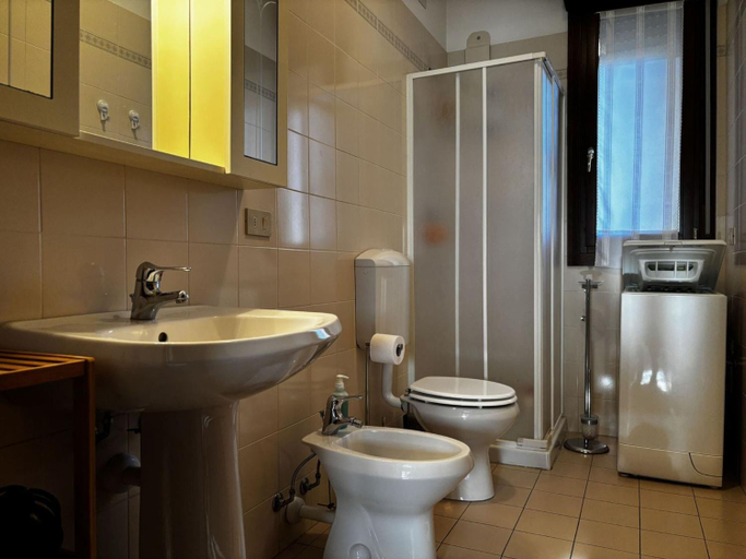Bathroom 4, Apartment With Pool Near the Beach, Rovigo