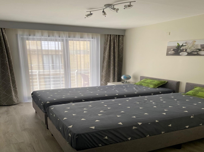 Bedroom, Apartment in Nieuwpoort near the Beach, West-Vlaanderen
