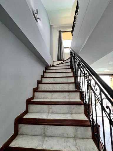 Others 5, Edificio el penon, Santa Marta (Dist. Esp.)