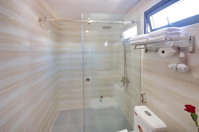 Bathroom 4, Harvey Hotel & Apartment, Nha Trang