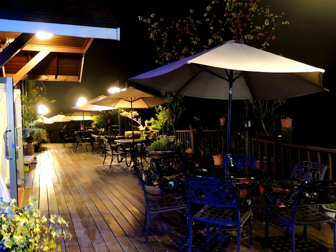 Food & Drinks, Victoria Peak Garden Suburb , Nantou