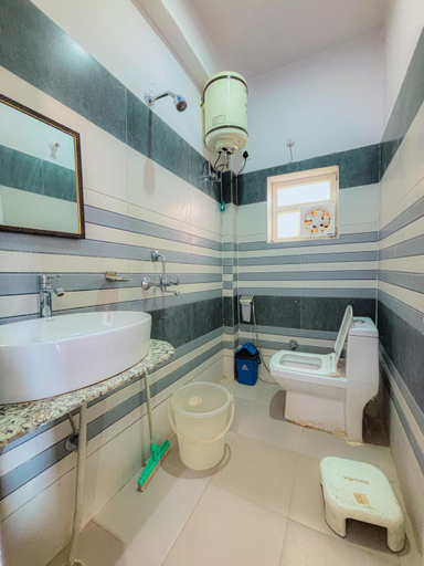 Bathroom 4, Skyard Tapovan, Tehri Garhwal