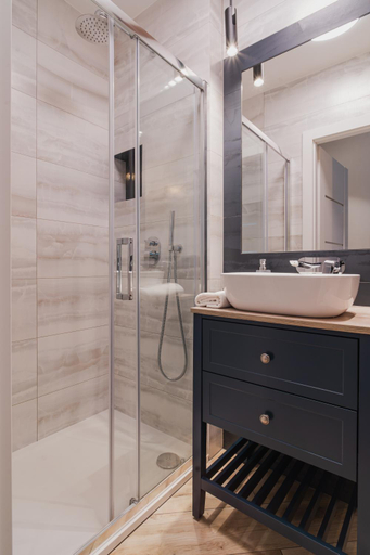 Shower 5, COMFORT INN APARTMENTS - Gdansk,Angielska Grobla, Gdańsk City