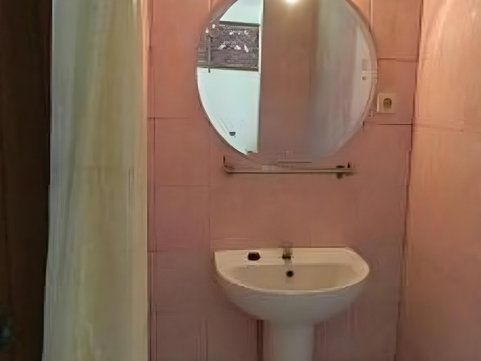 Bathroom, Puri Bebengan Bungalow, Gianyar