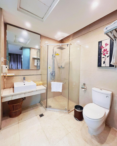 Bathroom 3, Xi’erdun Hotel, Yichun