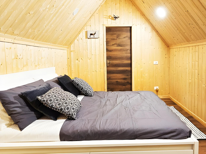 Bedroom, The Glampies, Tumkur