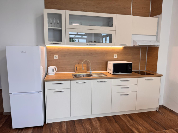 Others 3, ATEA complex with pool next to the beach, Kavarna