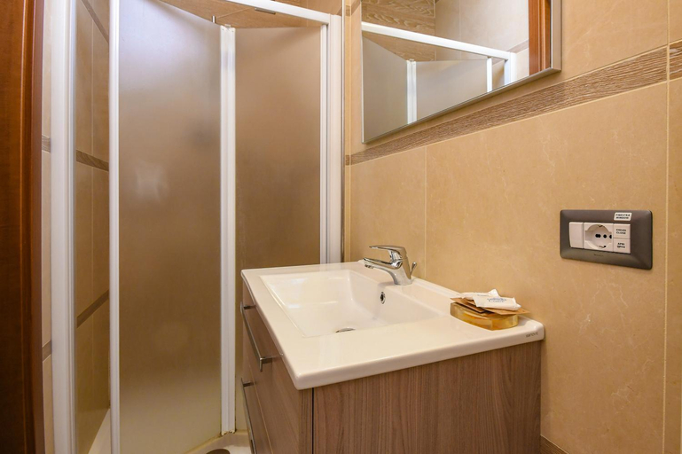 Bathroom 3, Appartamenti America, Brescia