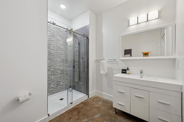 Others 4, Large Studios, 1BR, Free Parking Gym, Game Room, Philadelphia
