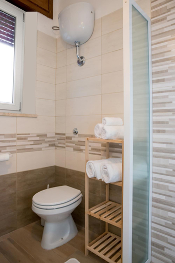 Bathroom 3, Villa MiSa, Taranto