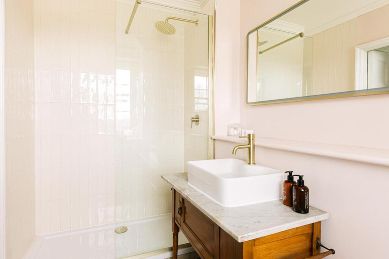 Bathroom 4, Cotteswold House, Gloucestershire