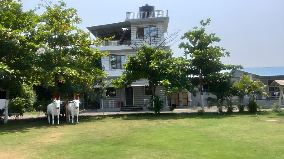 Others 2, Sundar farms Karjat, Raigarh
