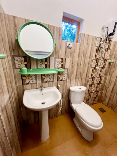 Bathroom 2, TEMBO Cottage Wilpattu, Nochchiyagama