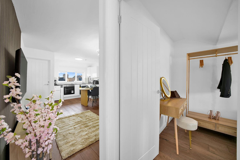 Bedroom 2, Hamdan Suites Stratford London, London