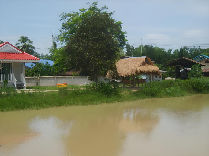 Exterior view 2, Chomna Resort Buayai, Bua Yai