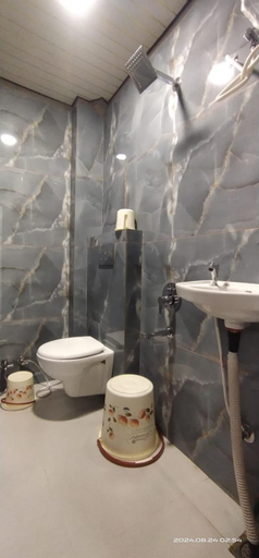 Bathroom, Hotel Nandmani, Ujjain