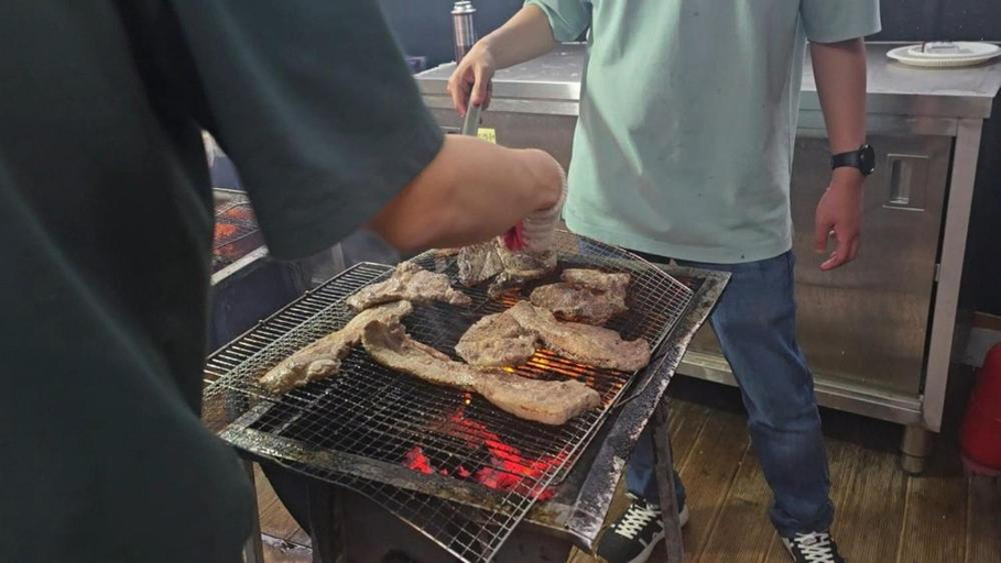Food & Drinks 4, Eulwangri Suwanee Pension, Jung