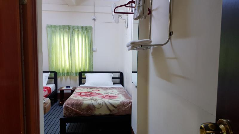 Bedroom 2, Tha Ha Zar Ta Hotel, Mandalay