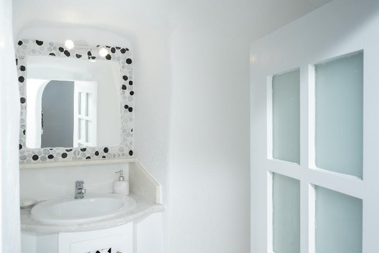 Bathroom 4, Nano Villa Oia, South Aegean
