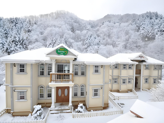 Others 5, Notting Hill Pension, Gapyeong