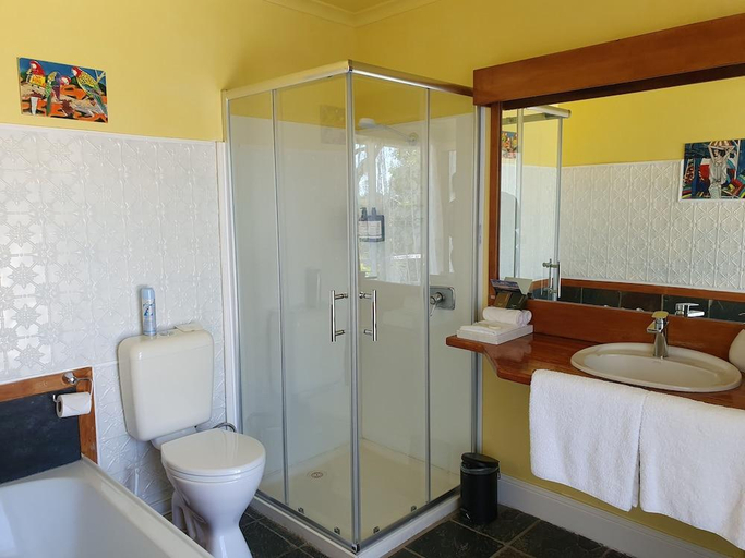 Bathroom 4, Hawley House, Latrobe - Pt A