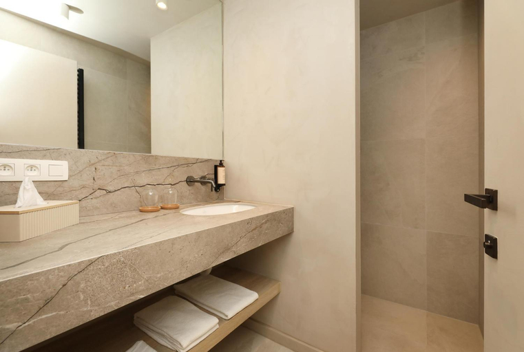 Bathroom 2, Lodge with Jacuzzi | 6 persons, Limburg