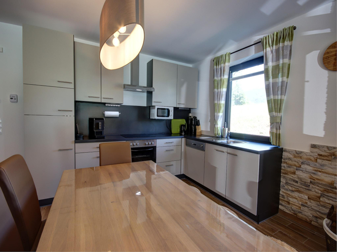 Others 5, Chalet Gamsknogel mit privatem Pool und Whirlpool, Traunstein