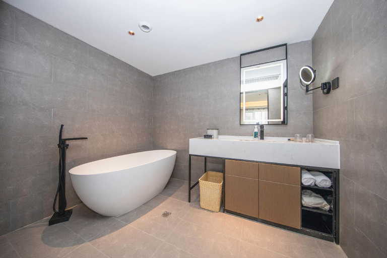 Bathroom 3, Atour Hotel Tianjin University Anshan West Road Metro Station, Tianjin