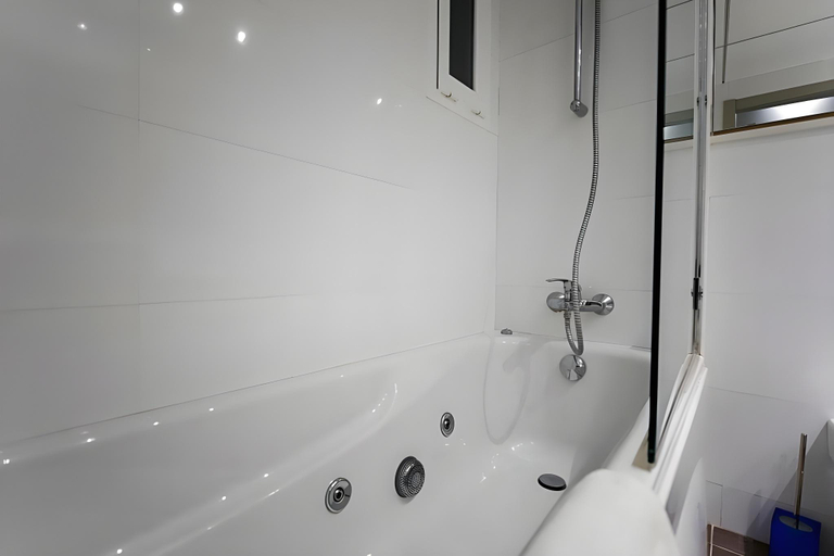 Bathroom 5, Hotel Augustus, Tarragona
