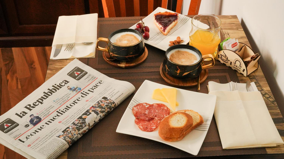 Food & Drinks 5, Uria Rooms & Suite B&B con parcheggio, Foggia