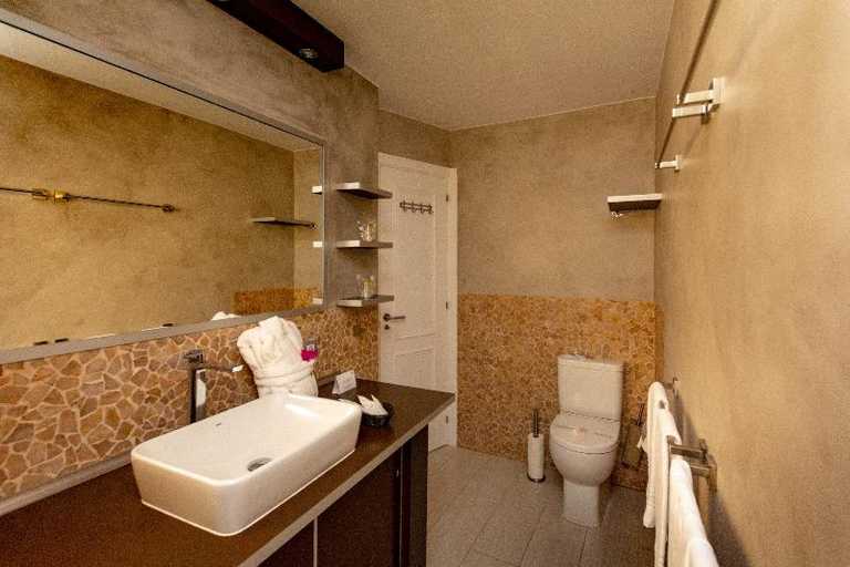 Bathroom 3, R2 Maryvent Beach Apartments, Las Palmas