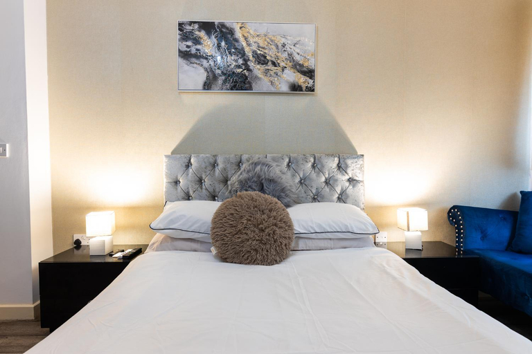 Bedroom 2, FIve Star Rated Condo, Manchester