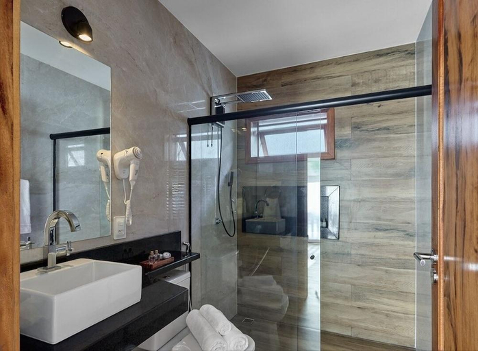 Bathroom 3, AIOLOS HOTEL & DISCOVERIES, Cruz