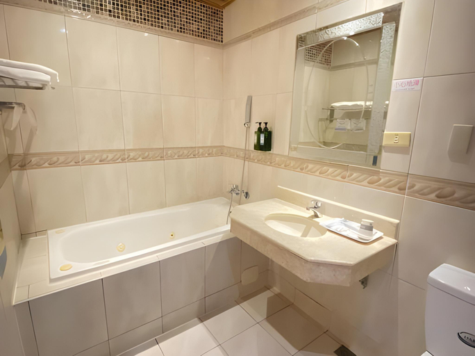 Bathroom 5, I Live Motel, Kaohsiung