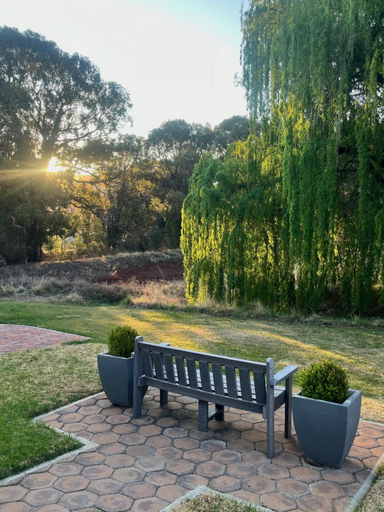 Others 3, Pond End Villa, Thabo Mofutsanyane