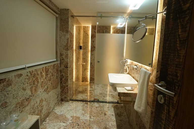 Bathroom 3, RS EXCLUSIVE & FINE DINE , Akola