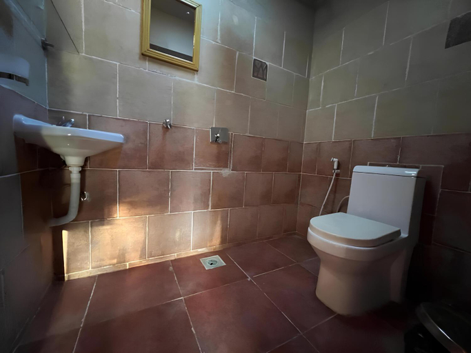 Bathroom, Thousand Nights Camp, Biddiya