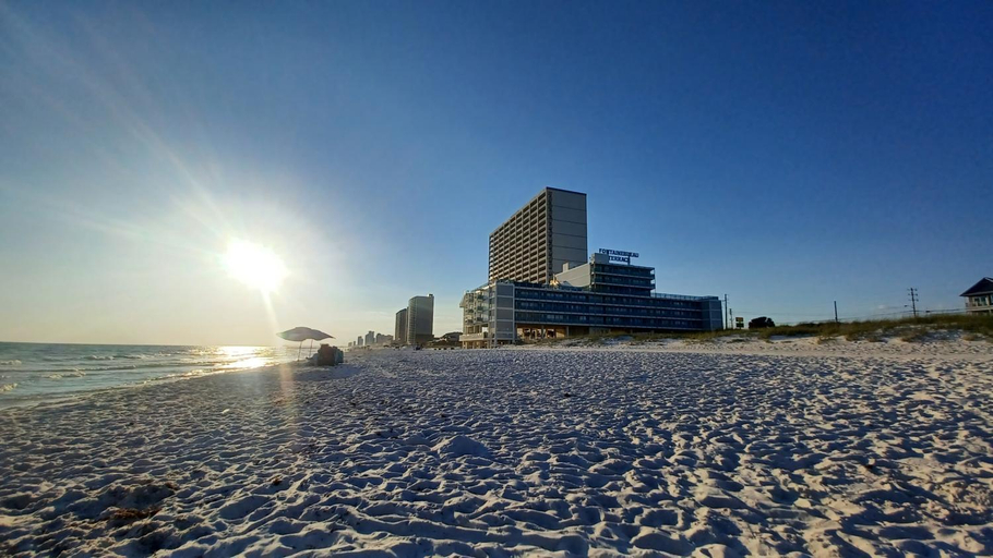 Others 5, Oceanfront BEACH! CONDO COUPLES GETAWAY,HONEYMOON SWEET, Perfectly Cozy Beach Front Condo, full kitc, Bay