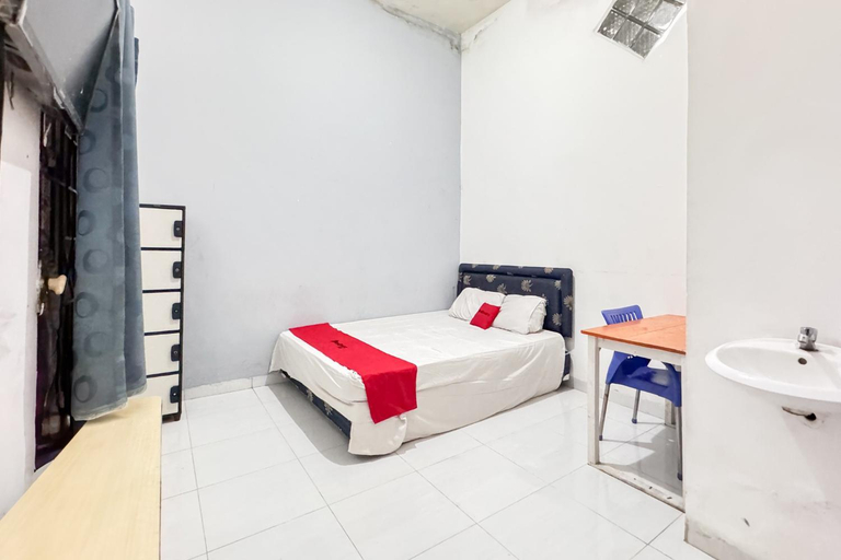 Bedroom 3, OYO 2933 Wisma Hiro Pertiwi, Palembang