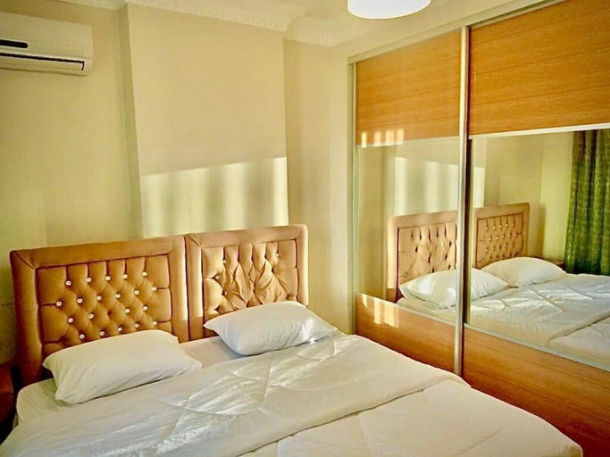 Bedroom 2, Lafamilia Albadwan, Shooneh Janoobiyyeh