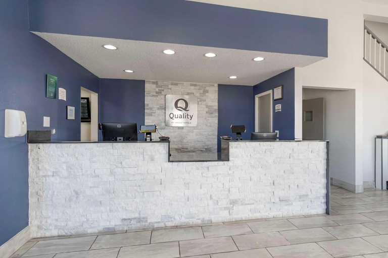 Public Area 3, Quality Inn & Suites Bloomington University Area, McLean