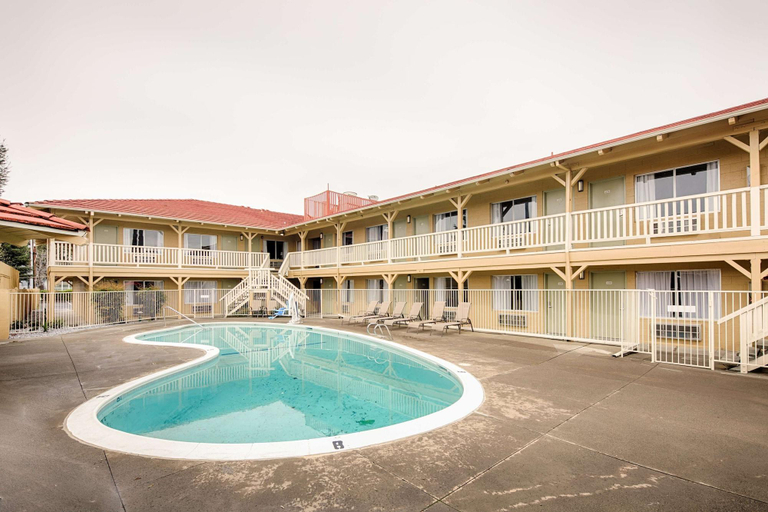 Exterior & Views, GuestPlace Inn & Suites, Shasta