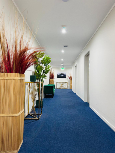 Others 4, Bakers Lodge, Manukau