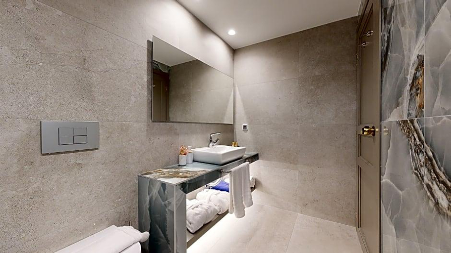 Bathroom 5, Acrotel Athena Pallas, Central Macedonia