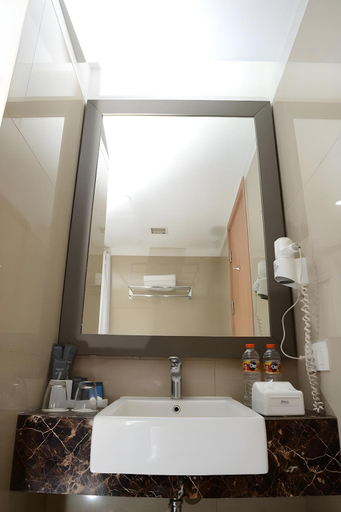 Bathroom 4, Metland Hotel Cirebon, Cirebon